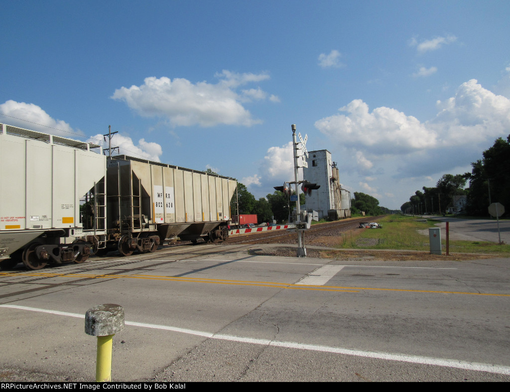 UP 9047 UP 8326 heading North thru Woodland last car