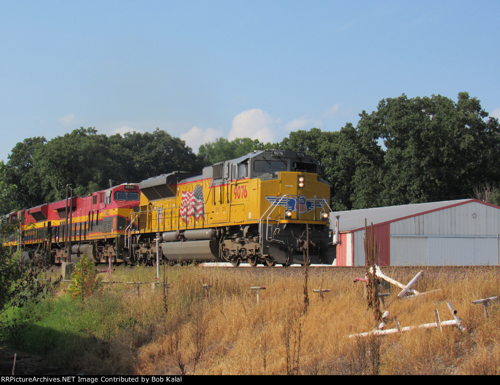 UP 9076 KCS 4832 KCS 4093 at 2nd Street Crossing