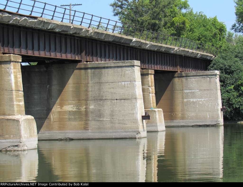 Wisconsin & Southern-Union Pacific Railroad Bridge crossing Rock River