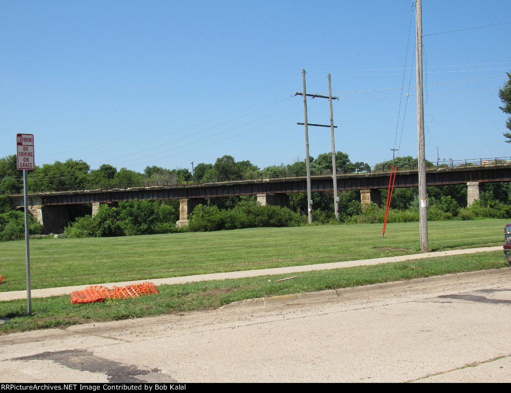Wisconsin & Southern-Union Pacific Railroad Bridge crossing Rock River