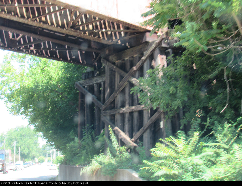 Main Street Bridge looking south