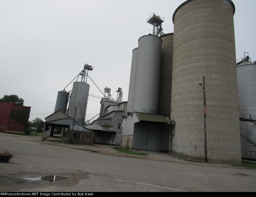 Grain Elevator looking South