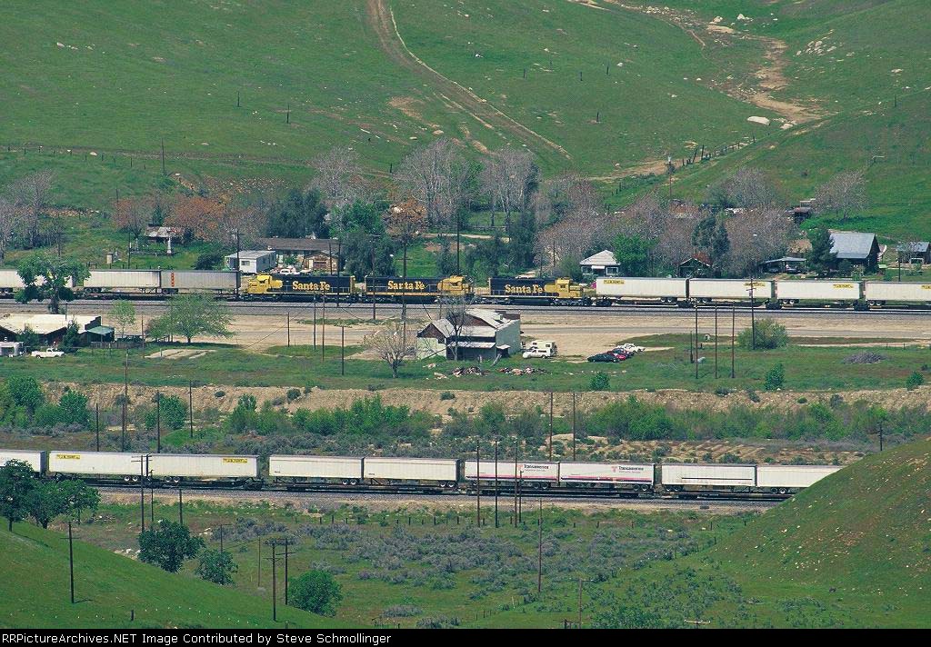 Mid-train helper on Santa Fe 971 train