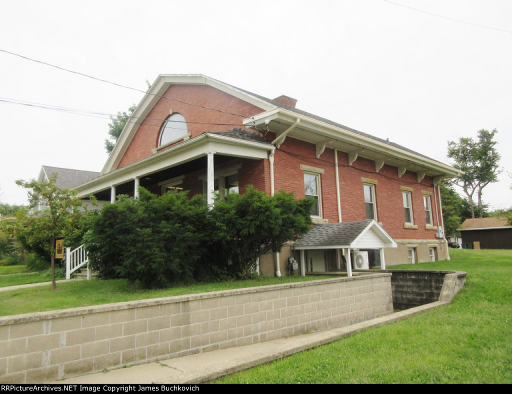 Former B&LE Rest House