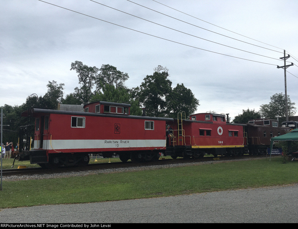 Cabooses on the Caboose Hop on the Chester Branch