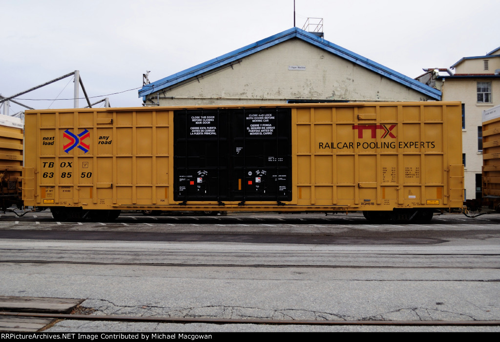 TBOX 638550 60-9 ft Double Door Excess Height Boxcar TTX (side B)
