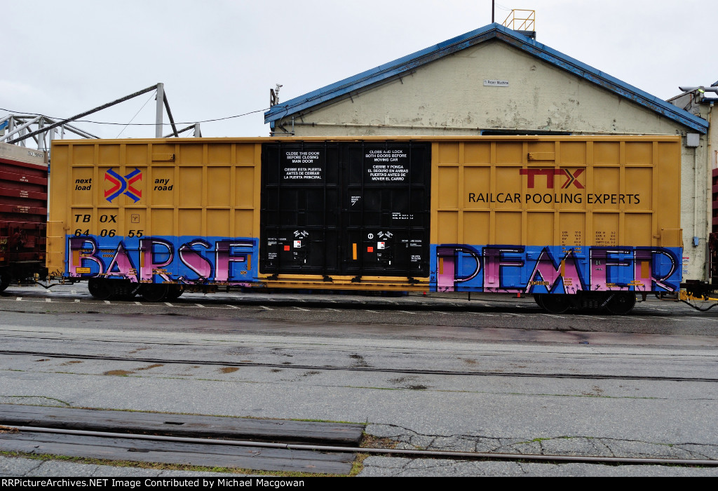 TBOX 640655 60-9 ft Double Door Excess Height Boxcar TTX (side B)