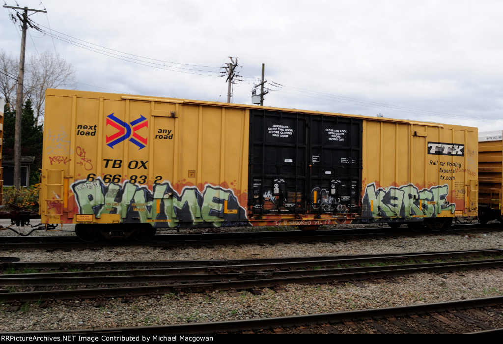 TBOX 666832 60-9 ft Double Door Excess Height Boxcar TTX (side A)