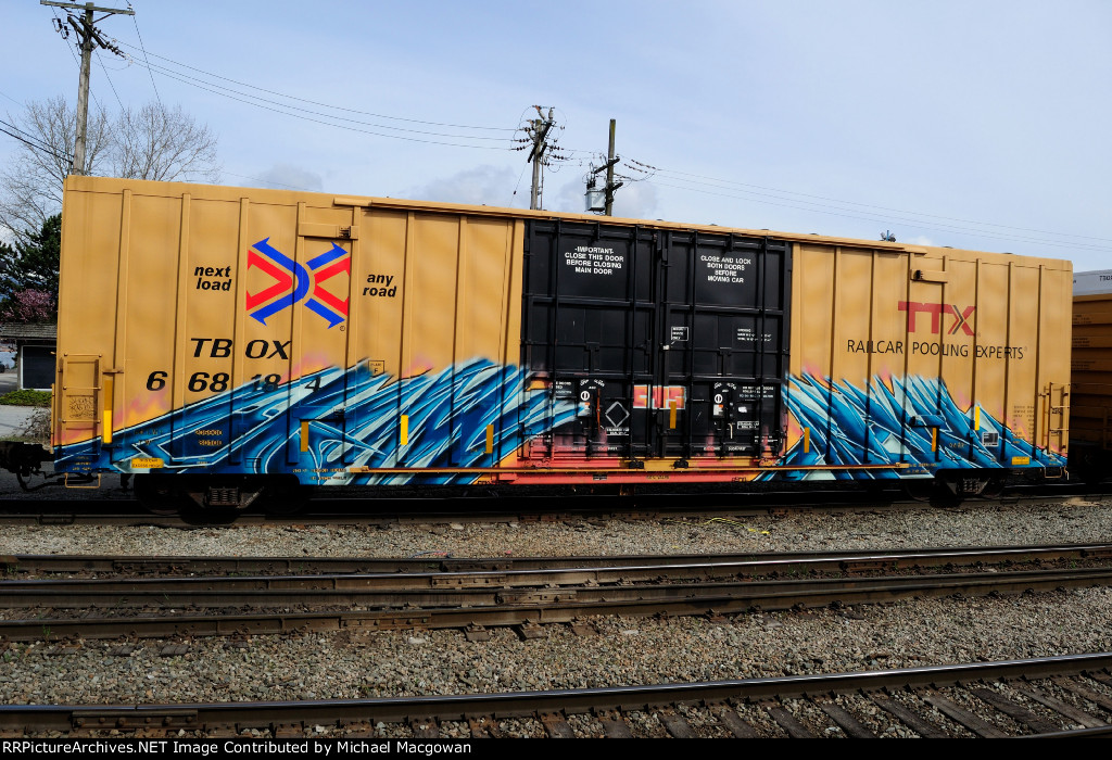 TBOX 668184 60-9 ft Double Door Excess Height Boxcar TTX (side A)