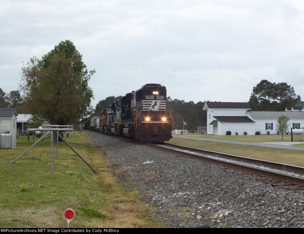 NS E49 south of Chocowinity