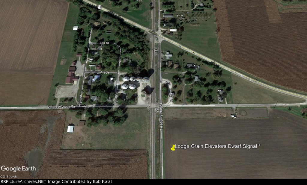 Lodge Grain Elevator Dwarf Signal Aerial