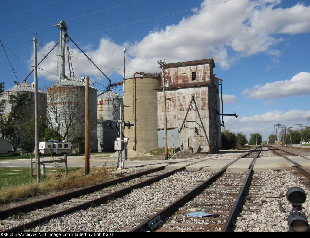 Grain Elevator & Dwarf Signal