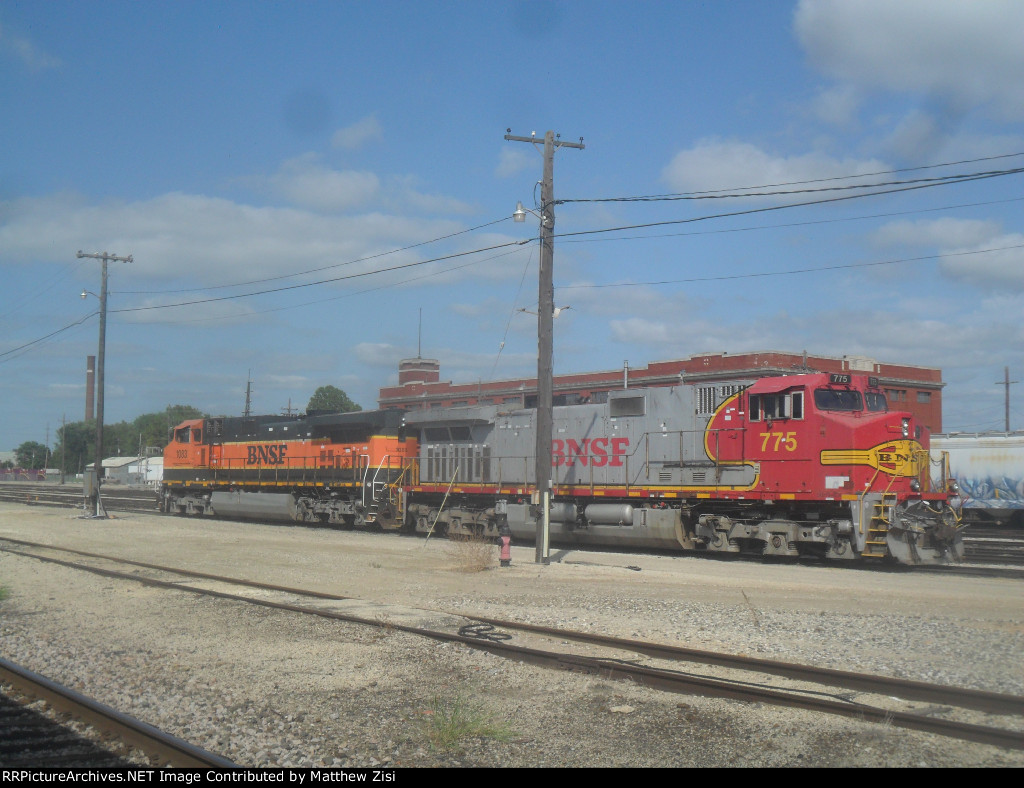 BNSF 775 1083