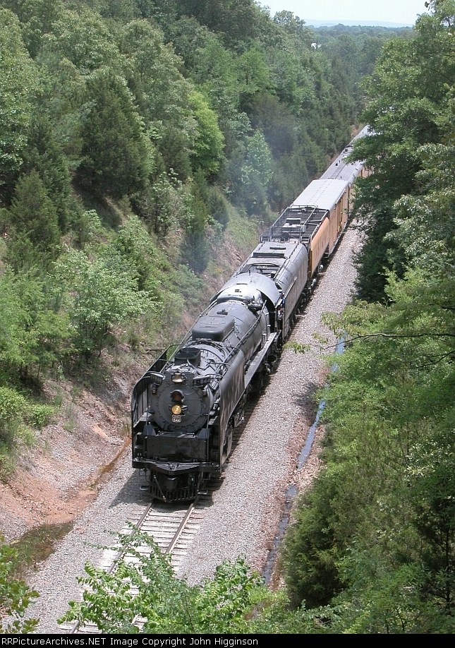 UP 844 approaches the tunnel