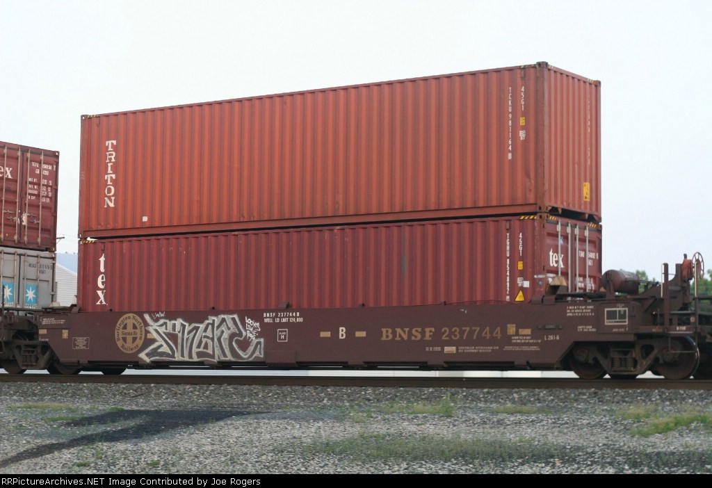 BNSF 237744