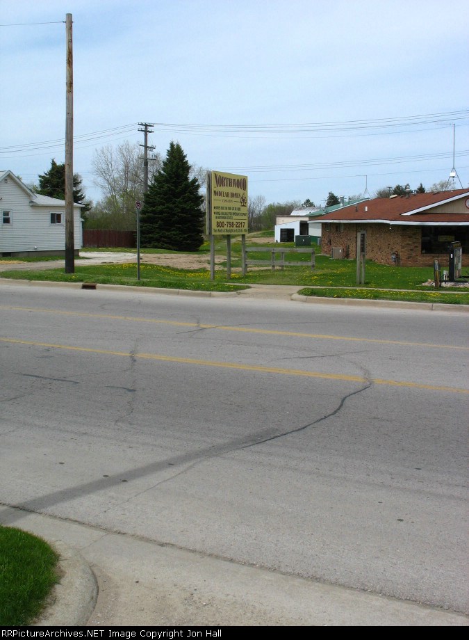 Northward where the line use to cross M-81