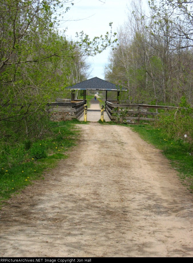 Northward across the bridge over the Cass River