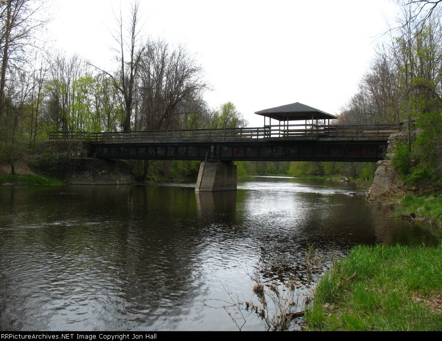 East side of the Cass River bridge