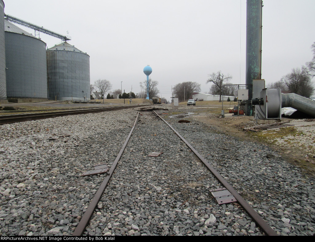 looking North at abandoned spur