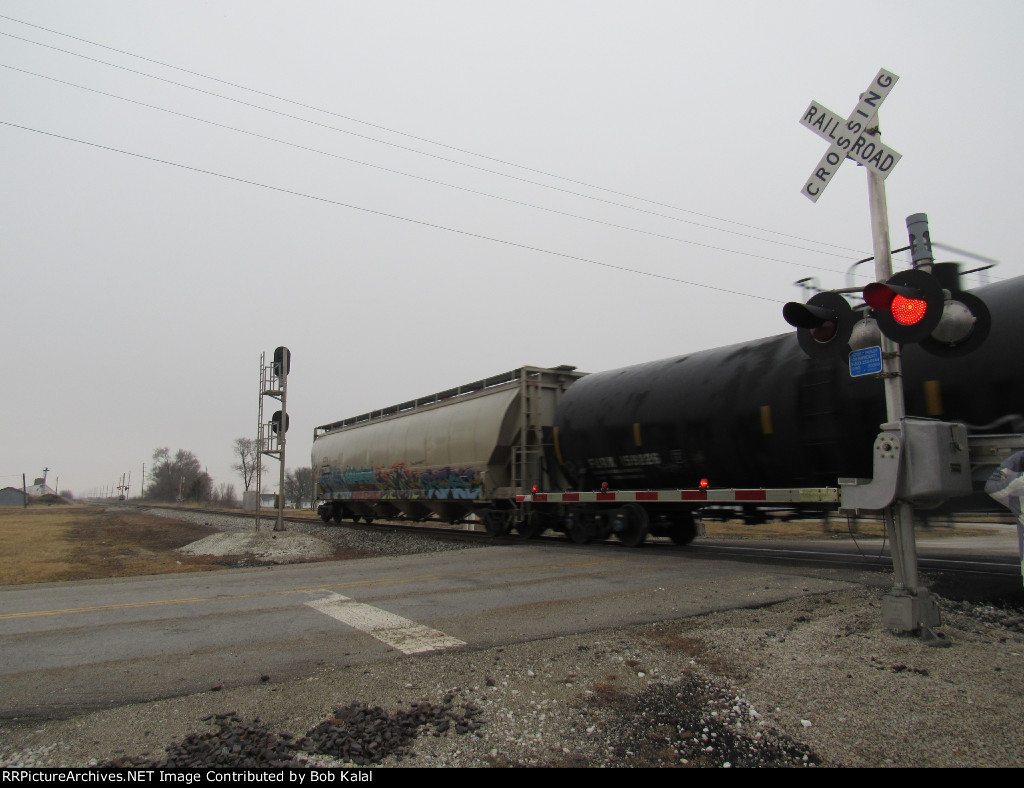CSX 814 & CSX 711 Last Car heading South