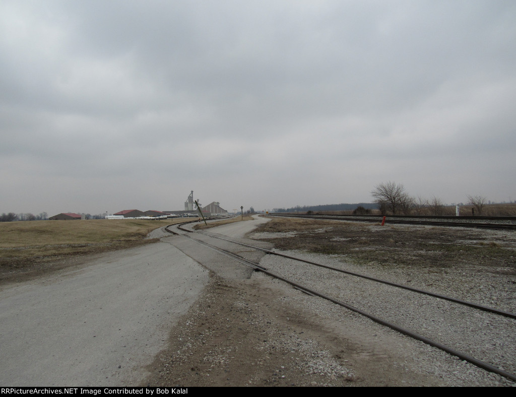 Grain Elevator newer complex built in 2010 looking south