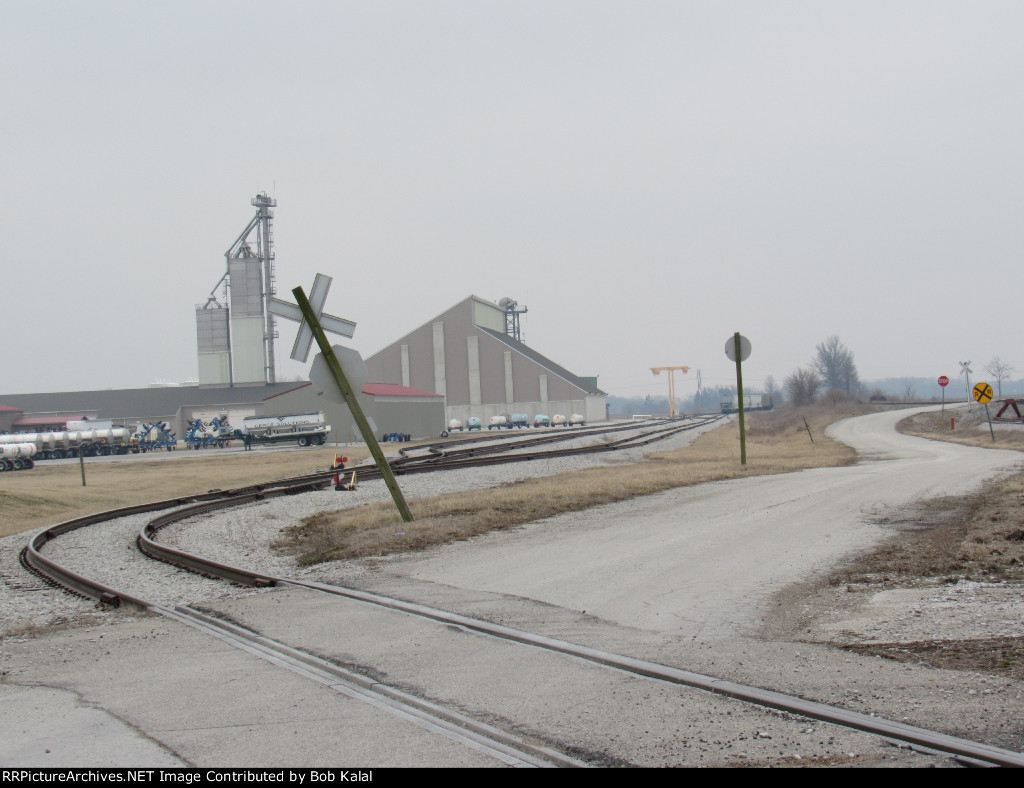 Grain Elevator newer complex built in 2010 looking south