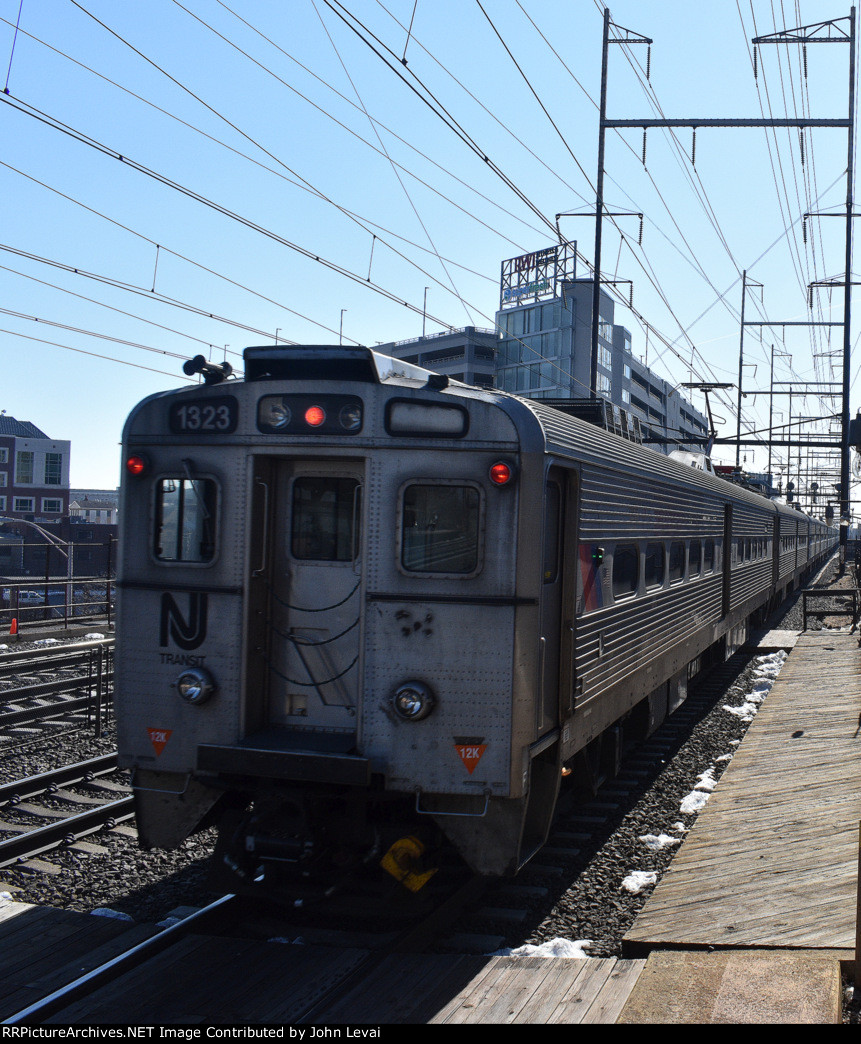 NJT Arrow III