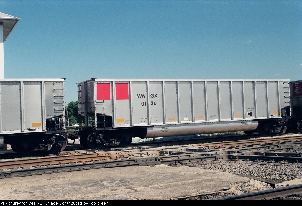 MWGX 136