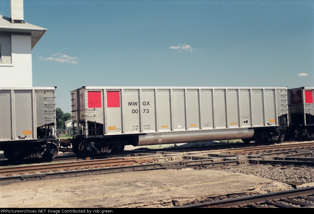 MWGX 73