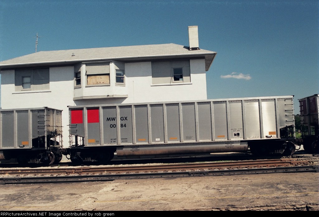 MWGX 84