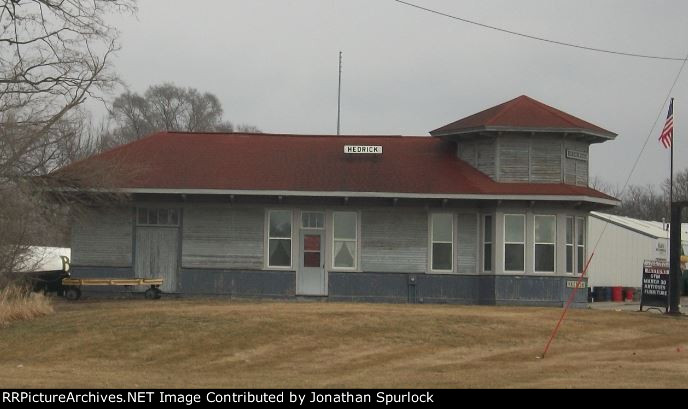Hedrick, IA depot, west side