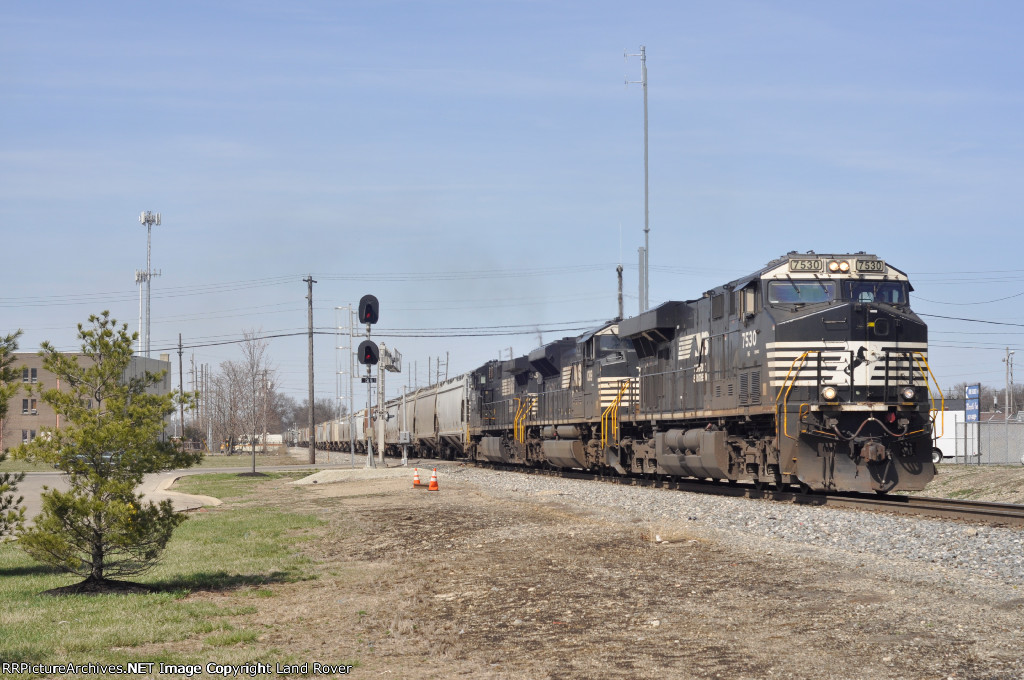 NS 7530 On NS 47 R Eastbound