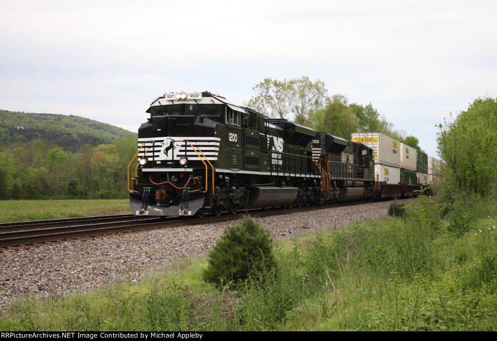 NS 1200 once again just south of the siding.