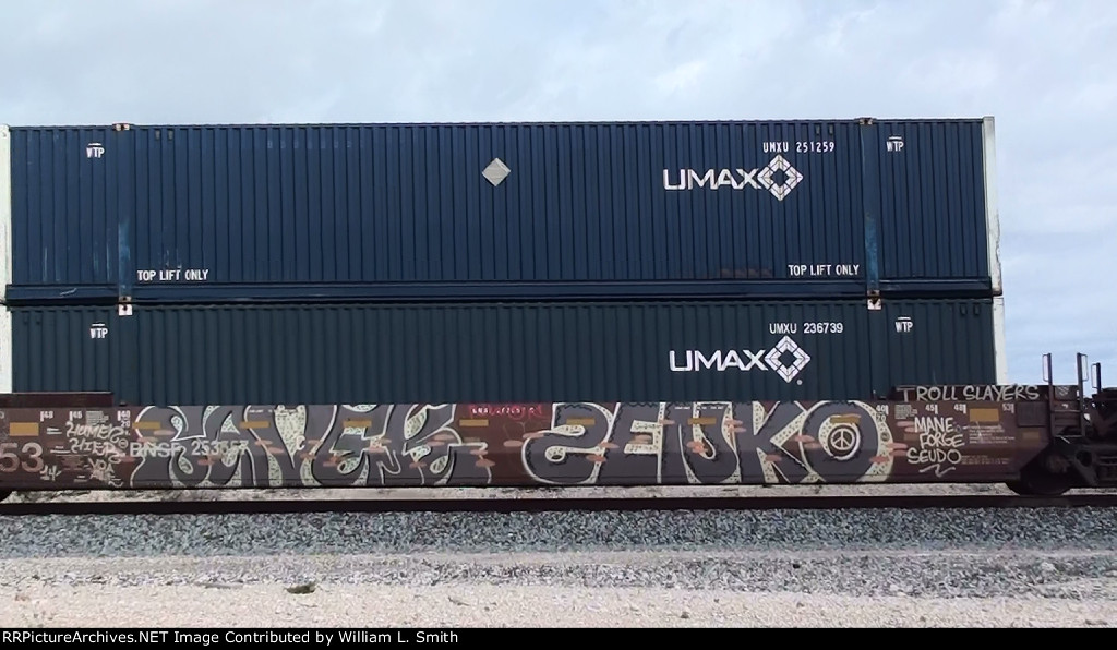 EB Intermodal Frts at Erie NV -85