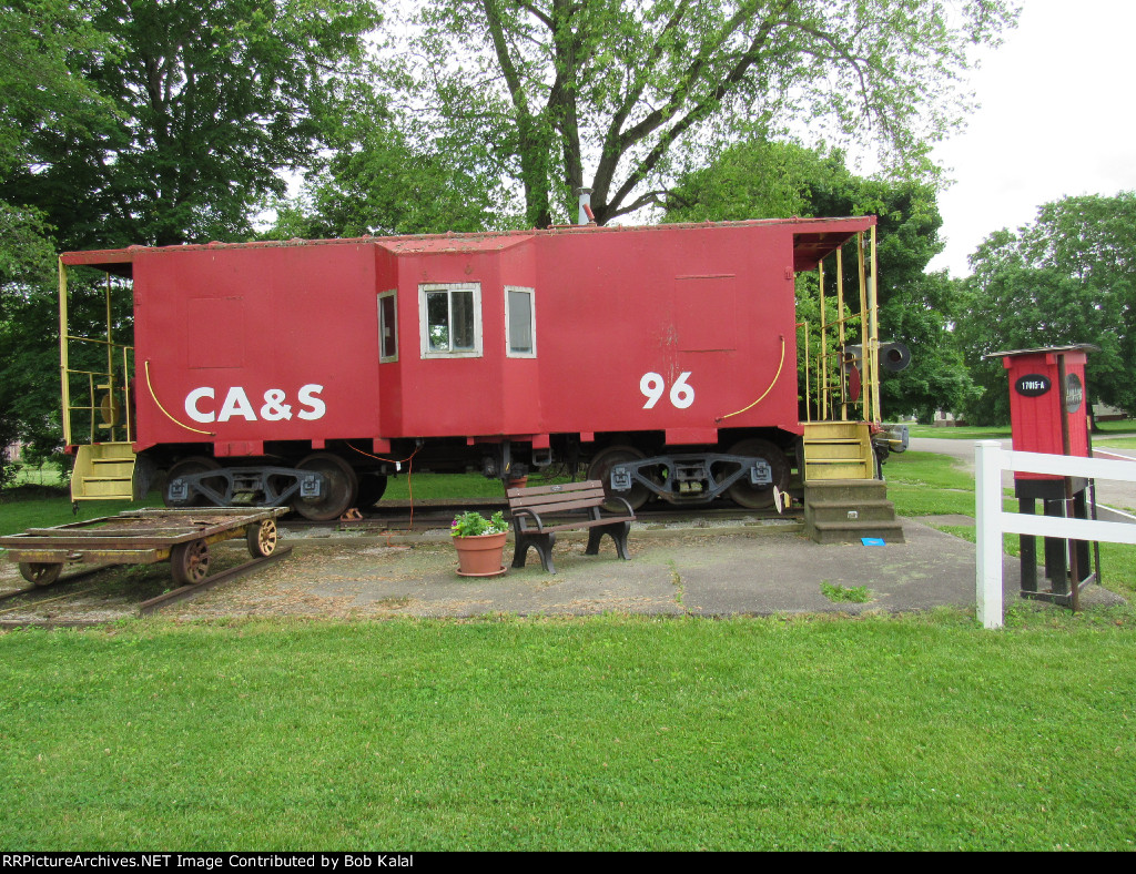 Chicago Attica & Southern  96 Monon 70 EX  Louisville & Nashville 6233 Caboose