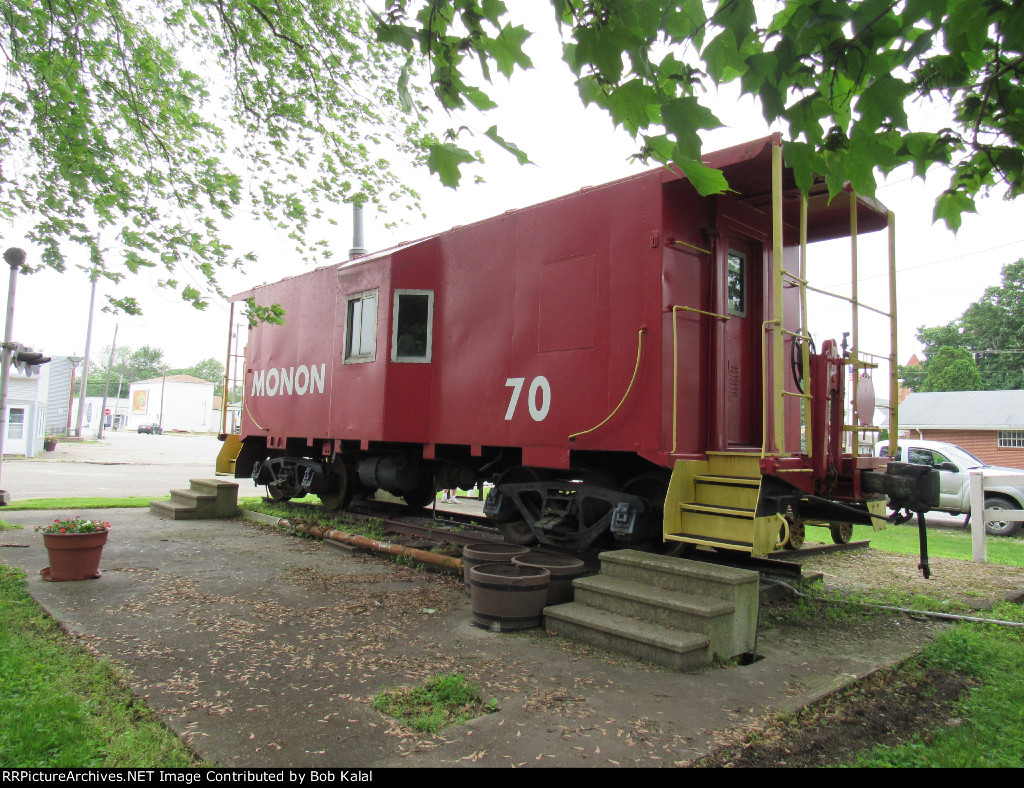 Chicago Attica & Southern  96 Monon 70 EX  Louisville & Nashville 6233 Caboose