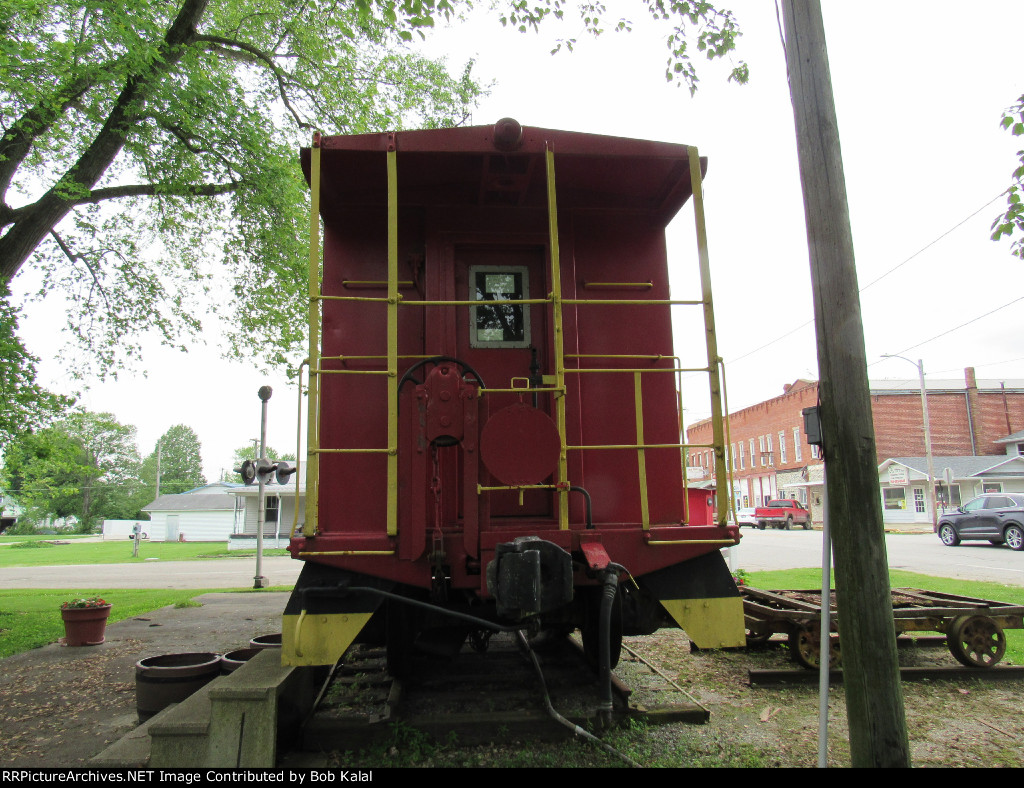 Chicago Attica & Southern  96 Monon 70 EX  Louisville & Nashville 6233 Caboose