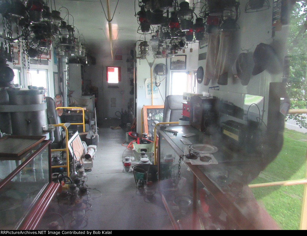 Chicago Attica & Southern 96 Monon 70 EX Louisville & Nashville 6233 Caboose