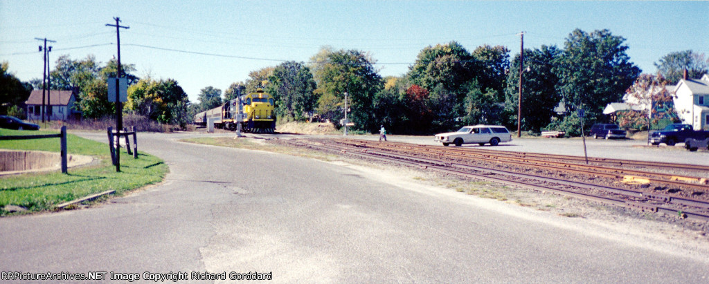 Another train Arriving at Greenport