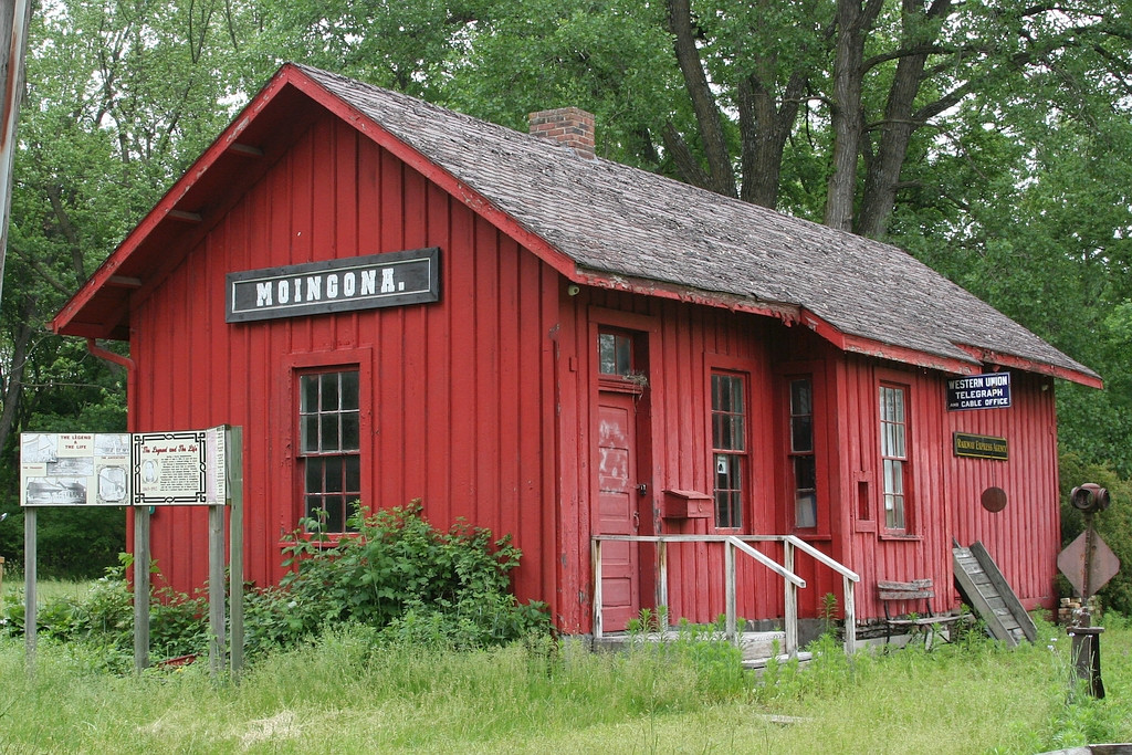 CNW depot from Beaven