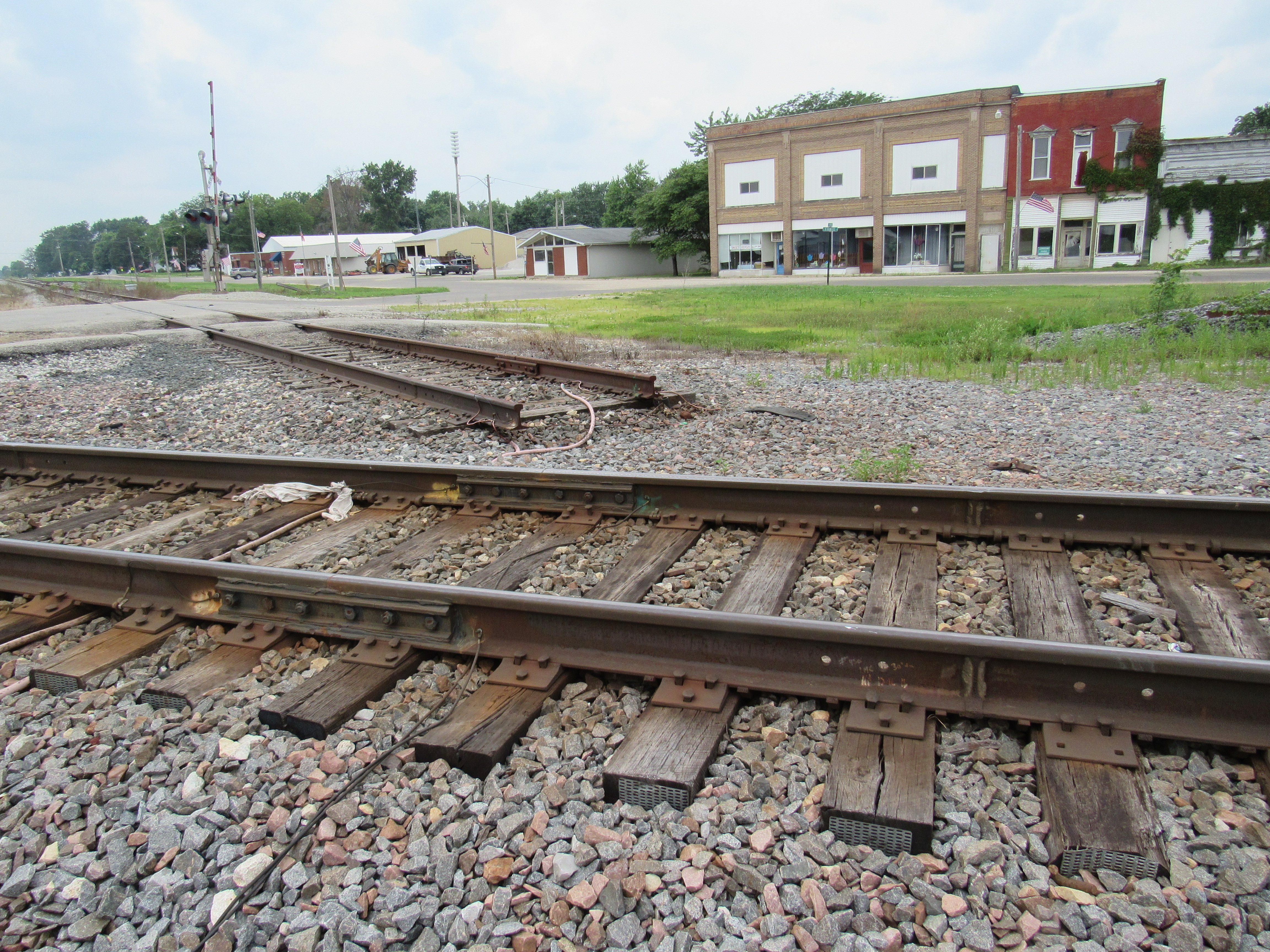 Diamond Removed Track West Side