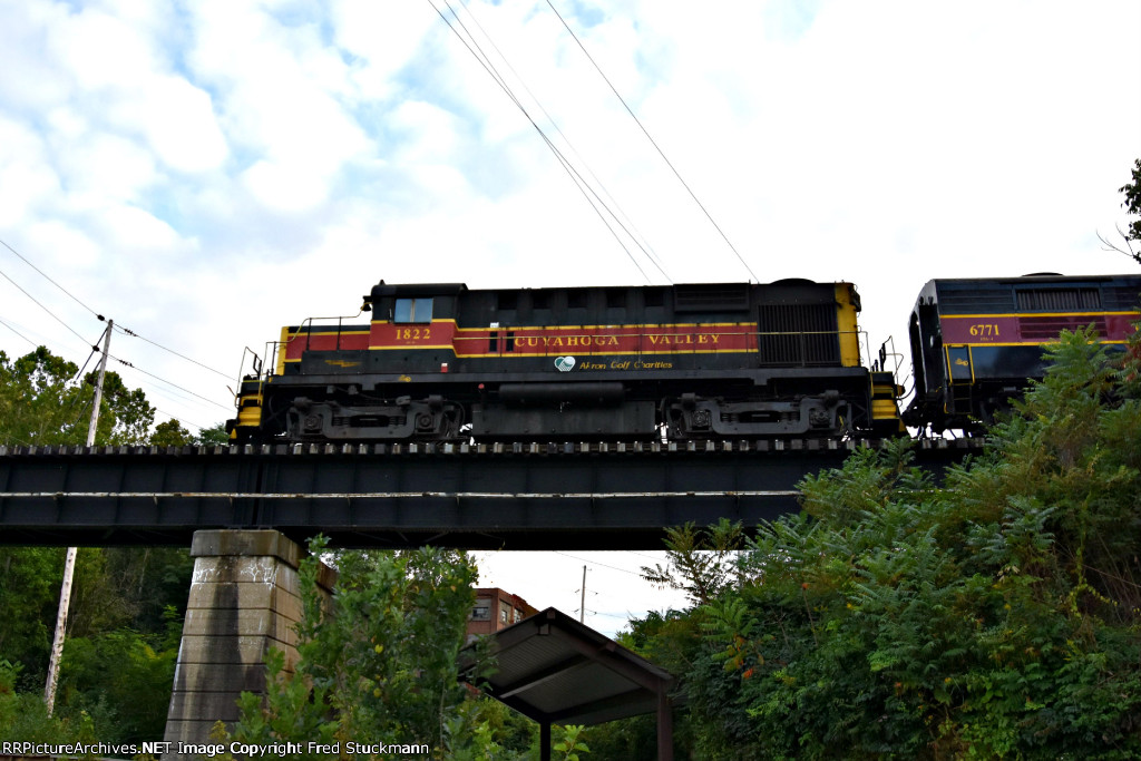 CVSR 1822 brings up the rear.