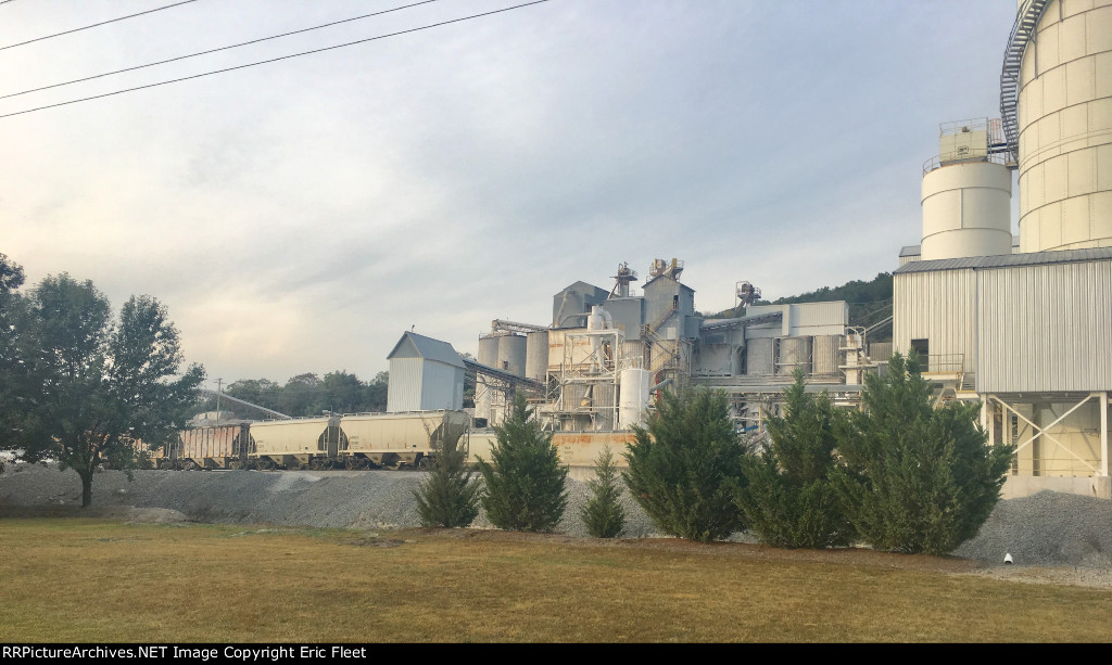 Lhoist North America Crab Orchard Plant property