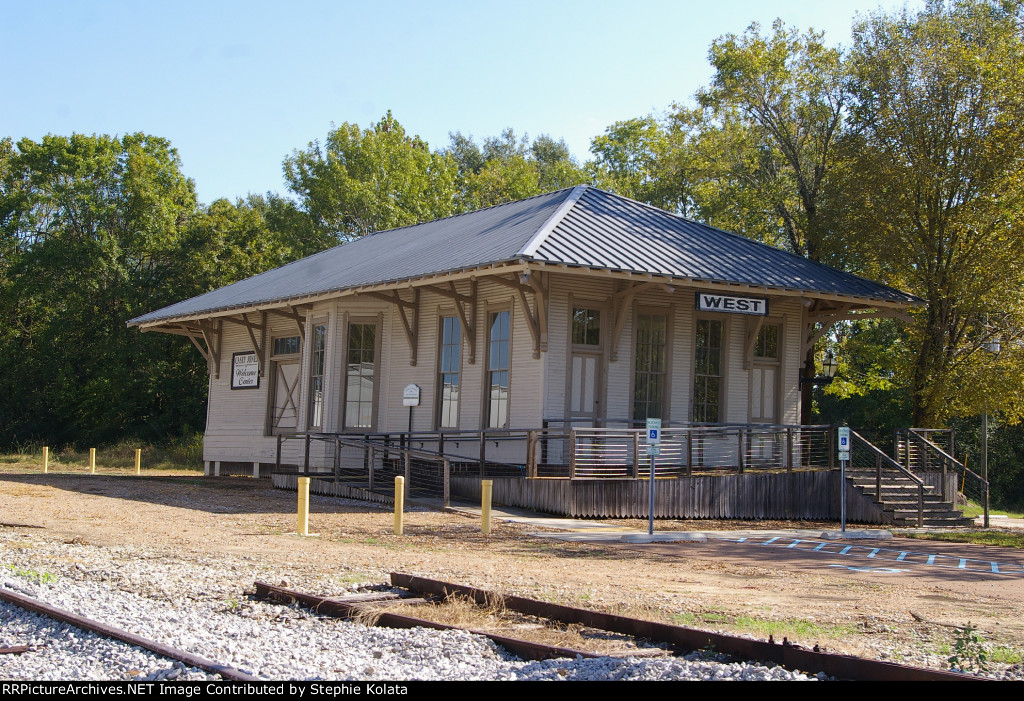 OLD IC STATION AT WEST MS