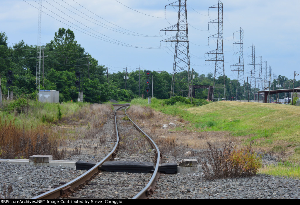 Valley Interchange Track connects to the Lehihg Line.