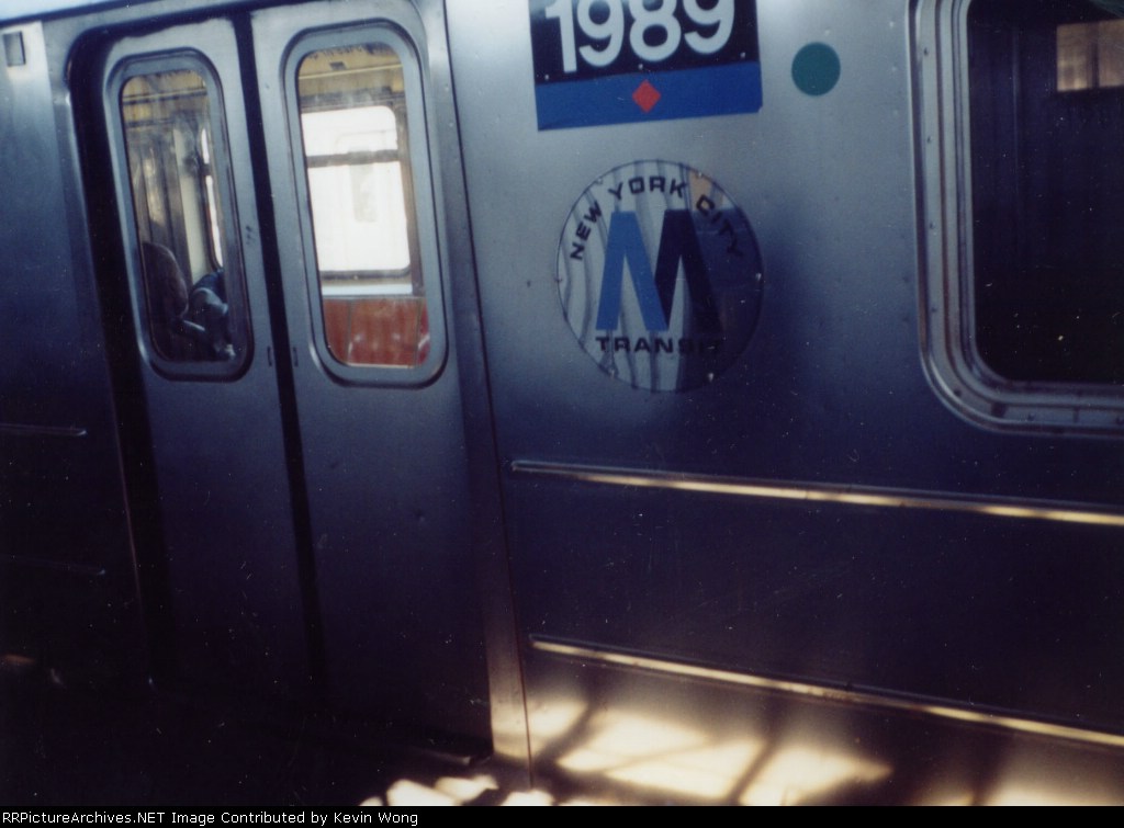 Old-style NYCT logo on R62A 1989