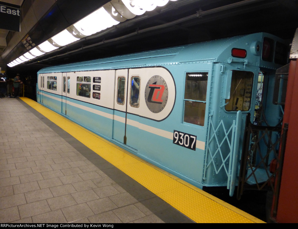 NYCT IRT World's Fair R33 single unit 9307