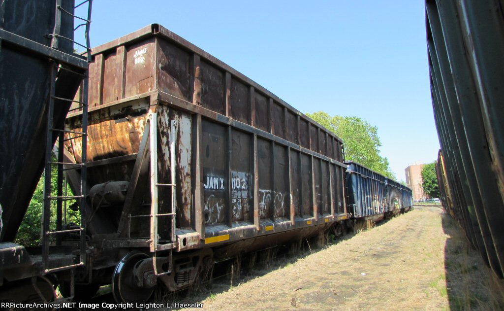 JAMX 1102 (ex-ITFX 92025, ex-TLAX 92025, ex-GBRX 2025, ex-KCLX 7400)