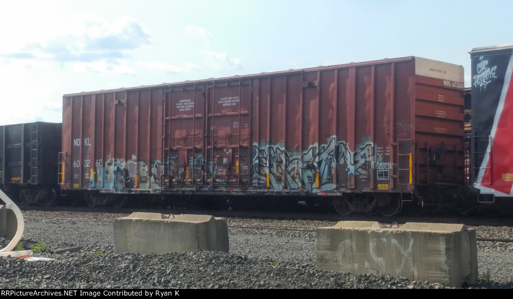 NOKL double plug door box car