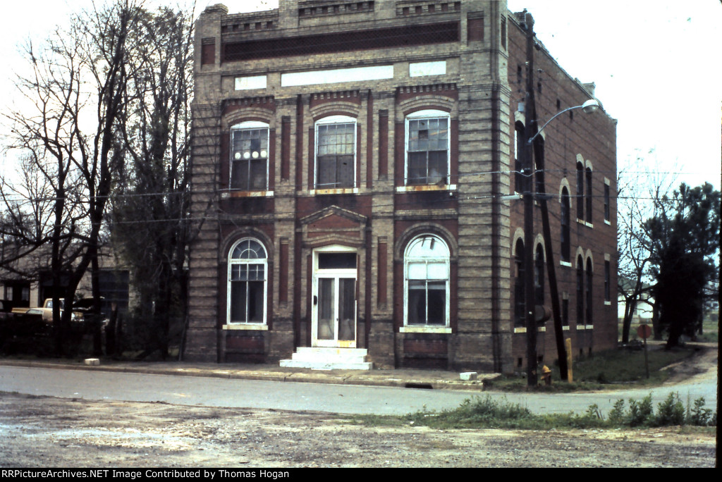 Wrightsville and Tennile office building